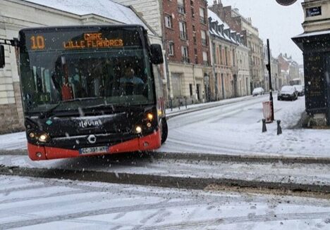 BUS NEIGE RECADRE